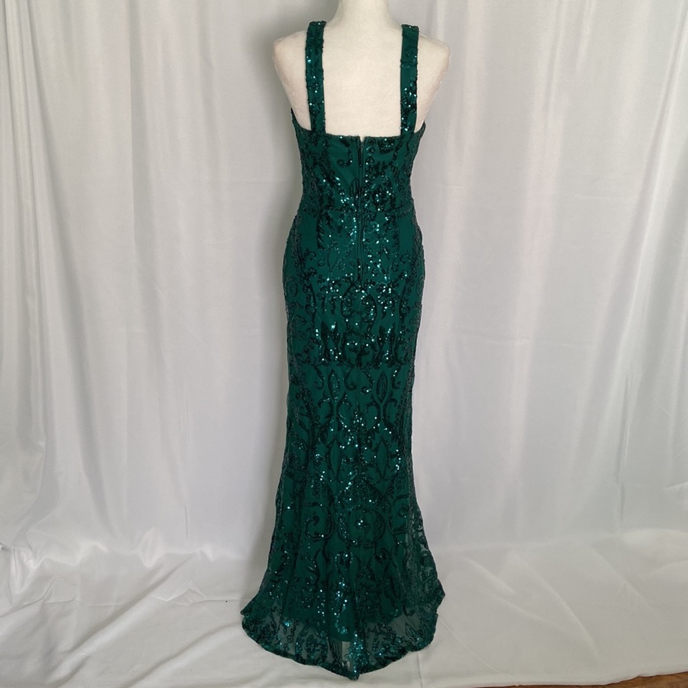 City Vibe Sleeveless High-Neck Sequin Pattern Long - Picture 9 of 11